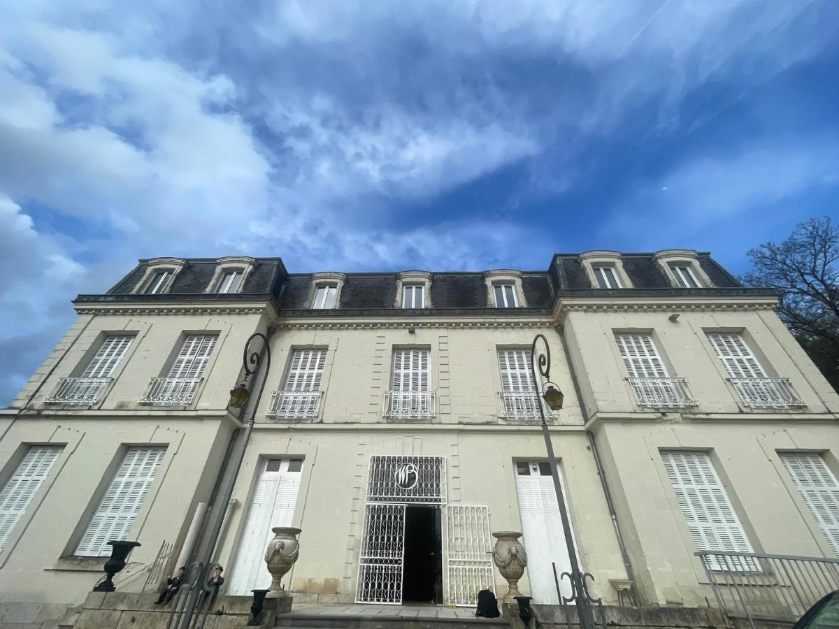 Vivre La Vie De Chateau 阿姆博斯 外观 照片
